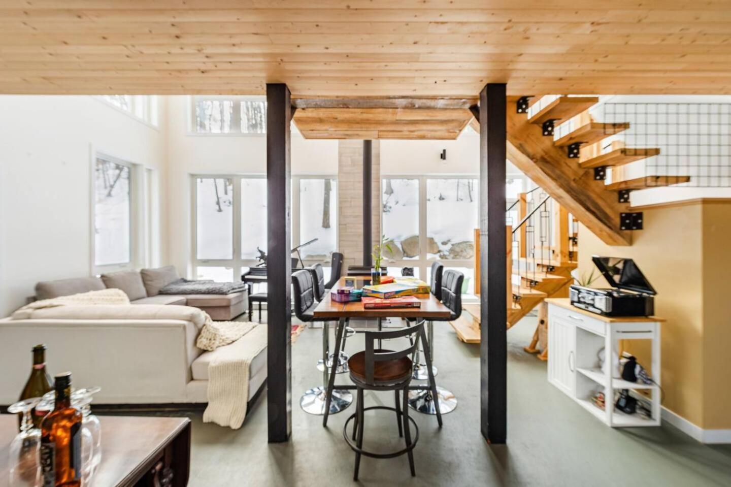 Cozy And Beautiful Chalet